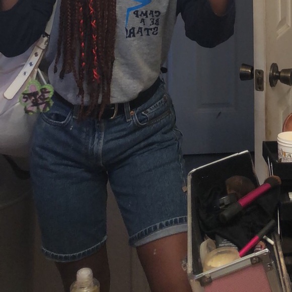 LEVI high waisted vintage Denim Shorts - Picture 4 of 4